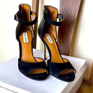 Steve Madden Black Peep-Toe Heels